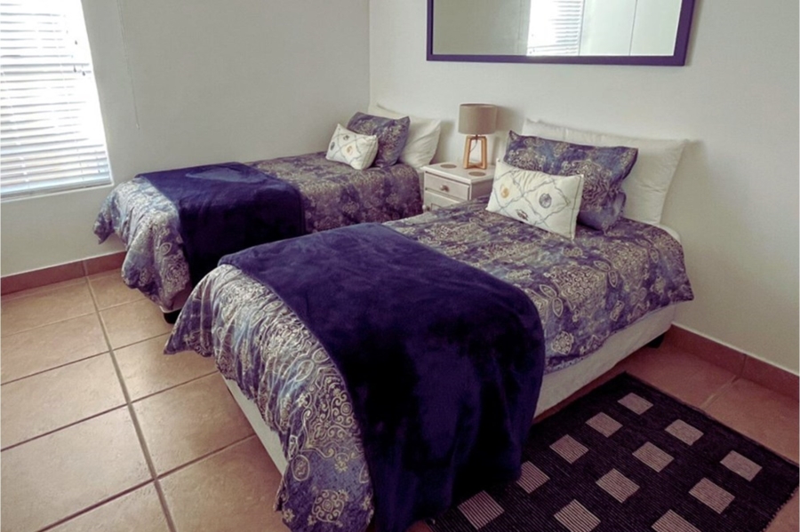 5 Bedroom Property for Sale in Shelley Point Western Cape
